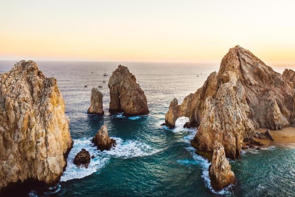 Vacay Condo Walk To The Beach Restaurants & Clubs Cabo San Lucas Exterior photo