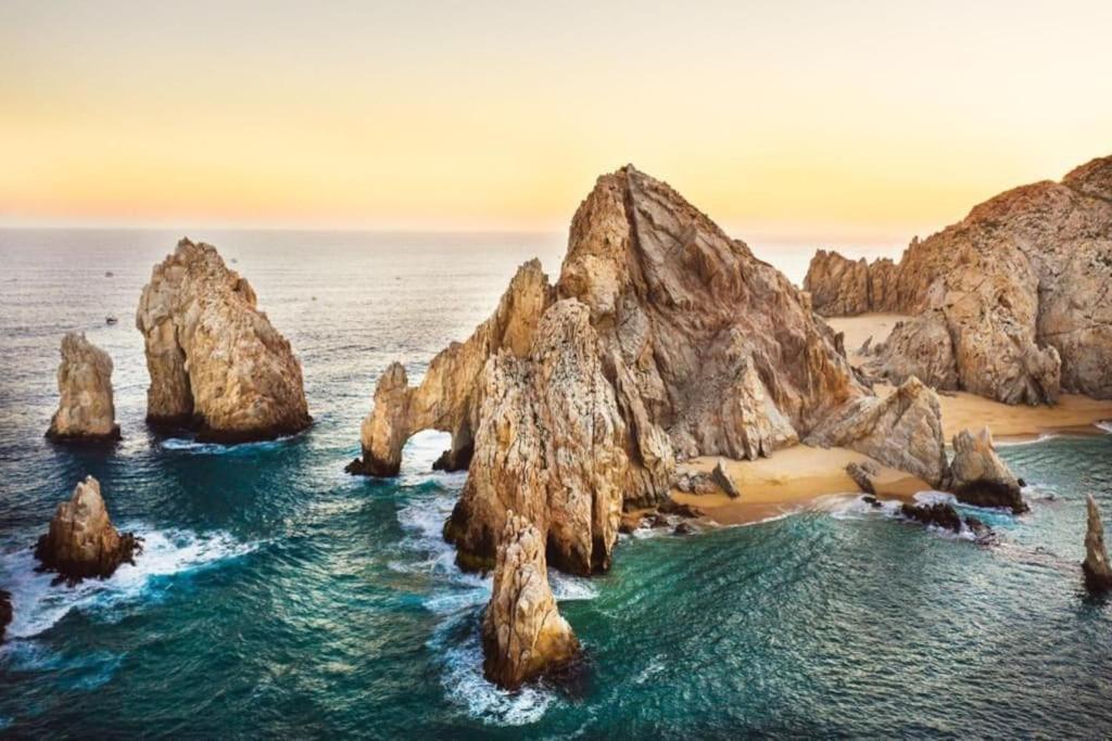 Vacay Condo Walk To The Beach Restaurants & Clubs Cabo San Lucas Exterior photo